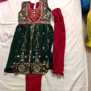 Indian 3 piece outfit for girls